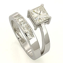 Customprincesscutmoissaniteengageme
